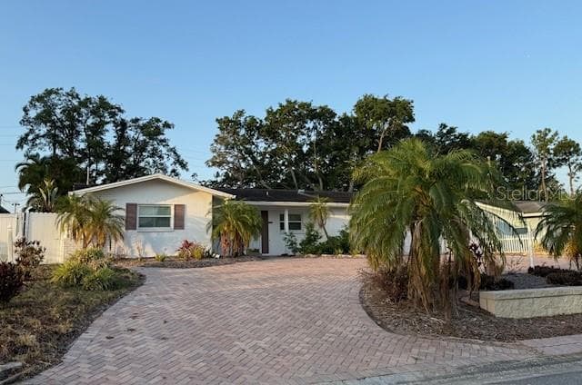 3041 HOYT AVENUE CLEARWATER, FL 33759