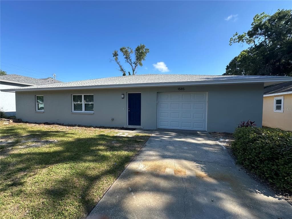 1585 JASMINE WAY CLEARWATER, FL 33756