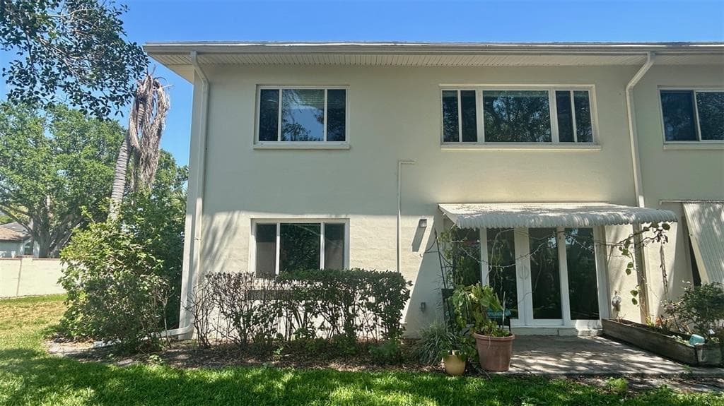 4560 OVERLOOK DRIVE NE UNIT 168 ST PETERSBURG, FL 33703