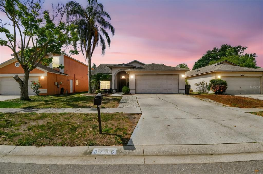 8736 HUNTFIELD STREET TAMPA, FL 33635