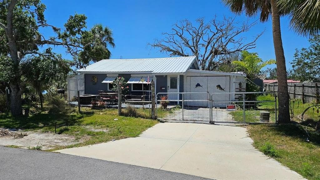 6903 11TH AVE E PALMETTO, FL 34221