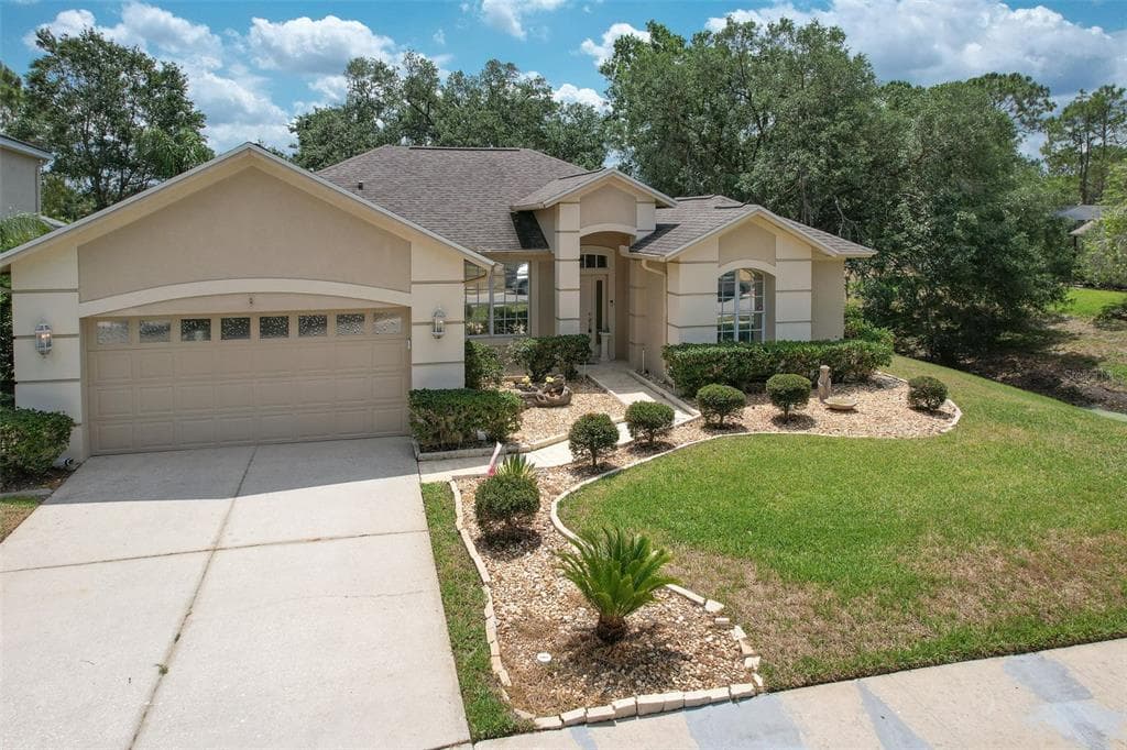 3350 STONEBRIDGE TRL VALRICO, FL 33596