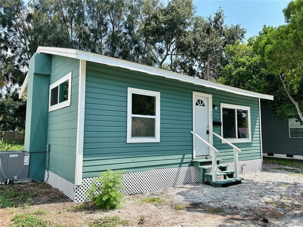 767 40TH AVENUE S ST PETERSBURG, FL 33705