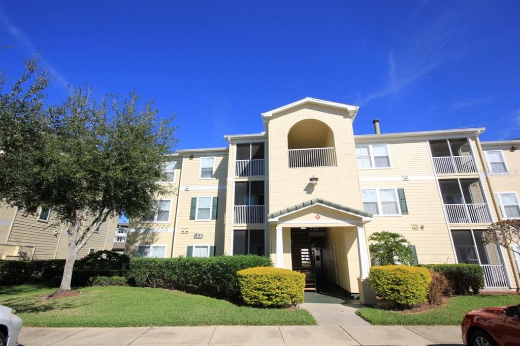 18361 BRIDLE CLUB DRIVE TAMPA, FL 33647