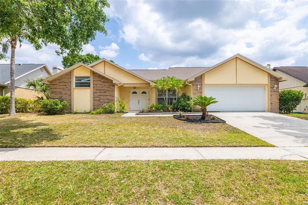 1426 BUCKNER ROAD VALRICO, FL 33596