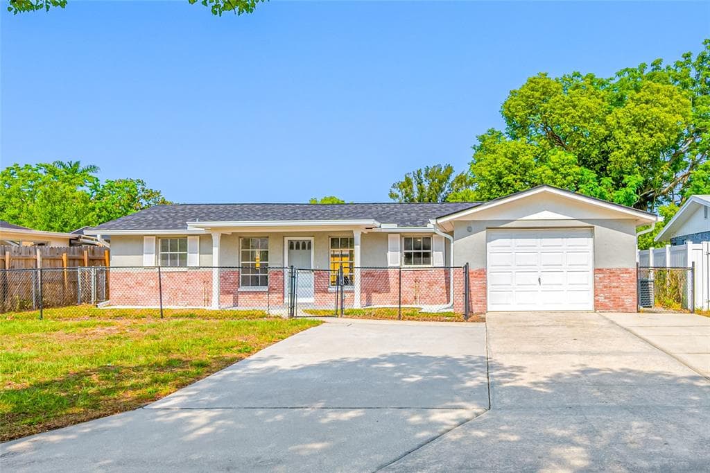 10825 OAKDALE AVENUE PORT RICHEY, FL 34668