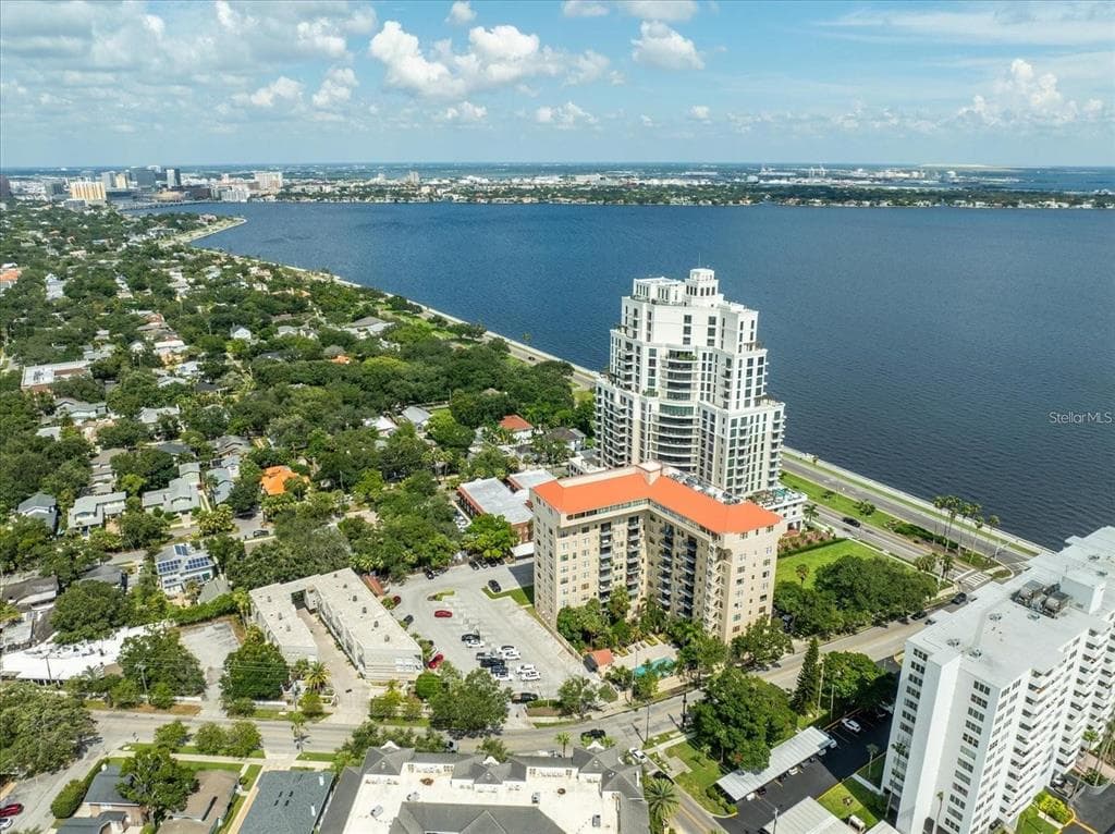 2109 BAYSHORE BOULEVARD UNIT 809 TAMPA, FL 33606