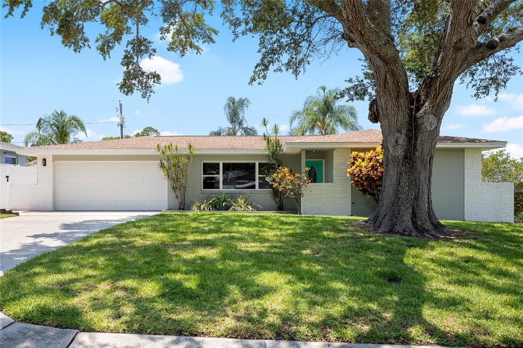 1530 PICARDY CIRCLE CLEARWATER, FL 33755