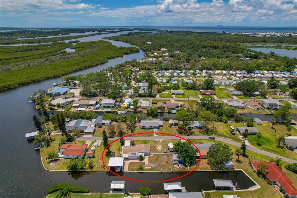 103 W NORTH BRANCH ROAD RUSKIN, FL 33570