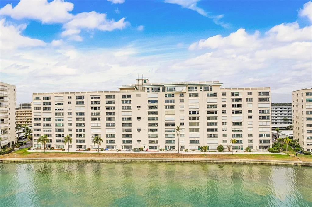 6020 SHORE BLVD S UNIT 709 GULFPORT, FL 33707