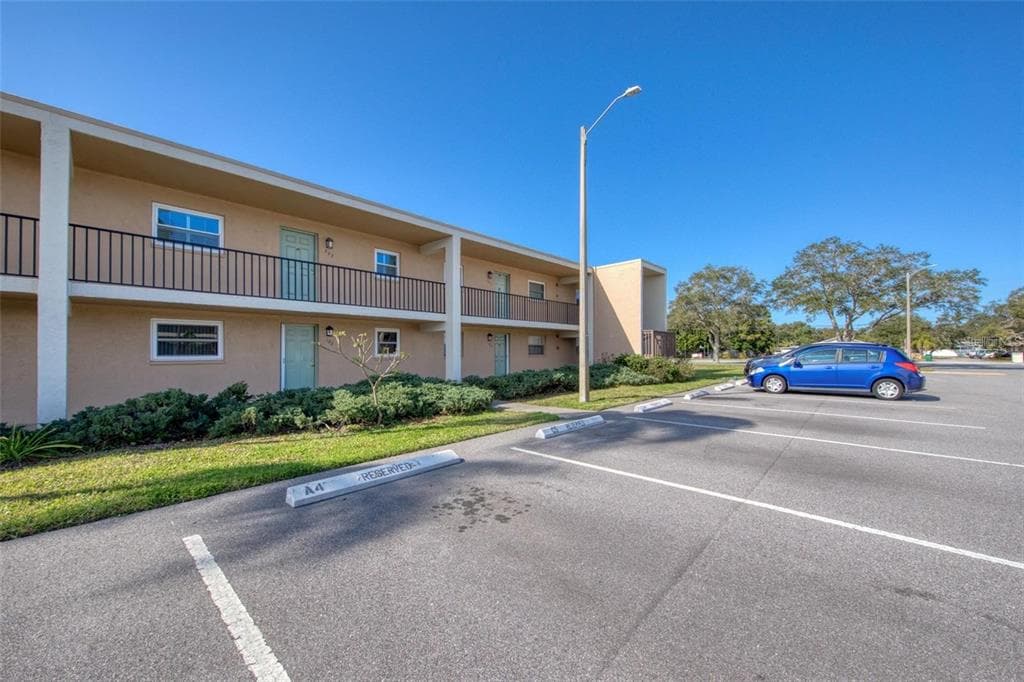 12300 PARK BOULEVARD UNIT 222 SEMINOLE, FL 33772