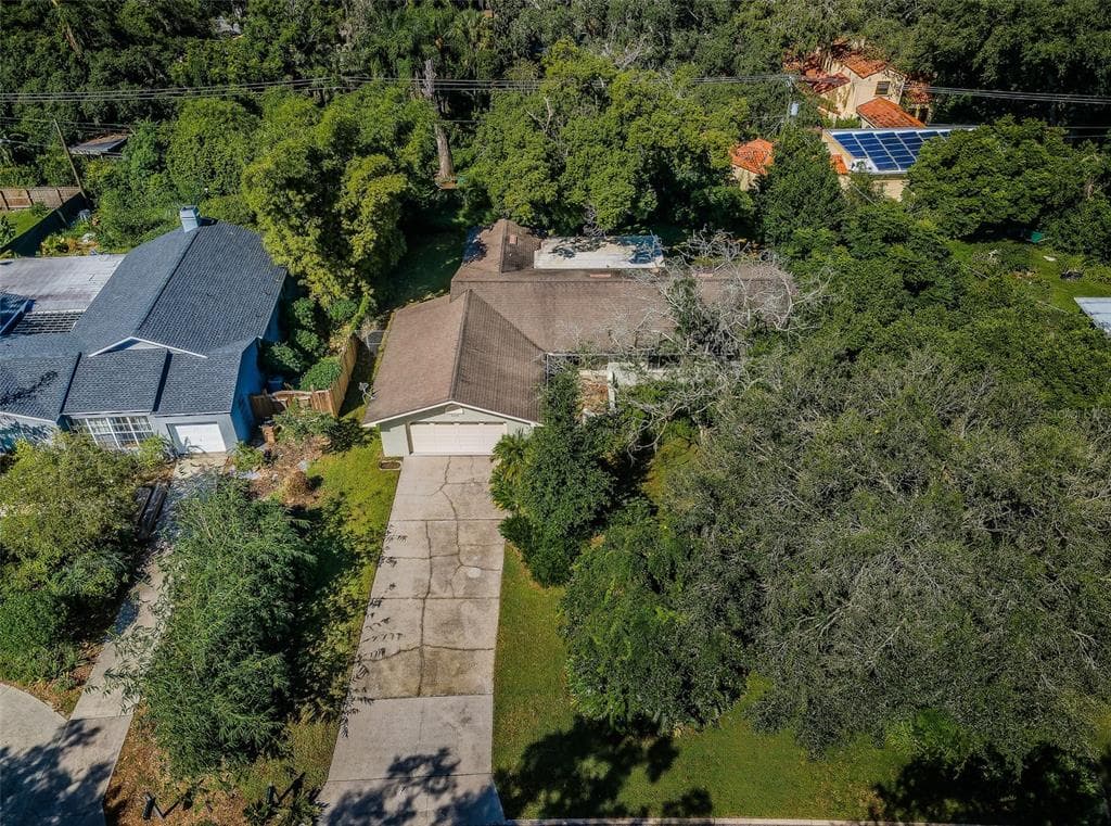 209 S GREENFIELD AVENUE TEMPLE TERRACE, FL 33617