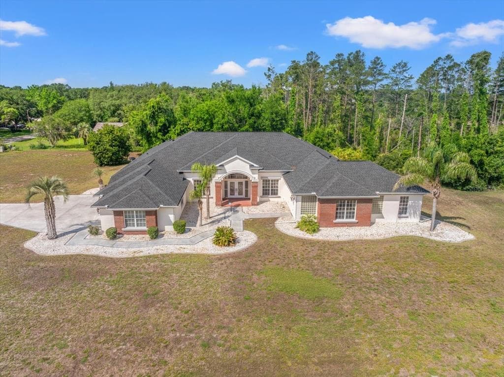 11137 WOODLAND WATERS BOULEVARD WEEKI WACHEE, FL 34613