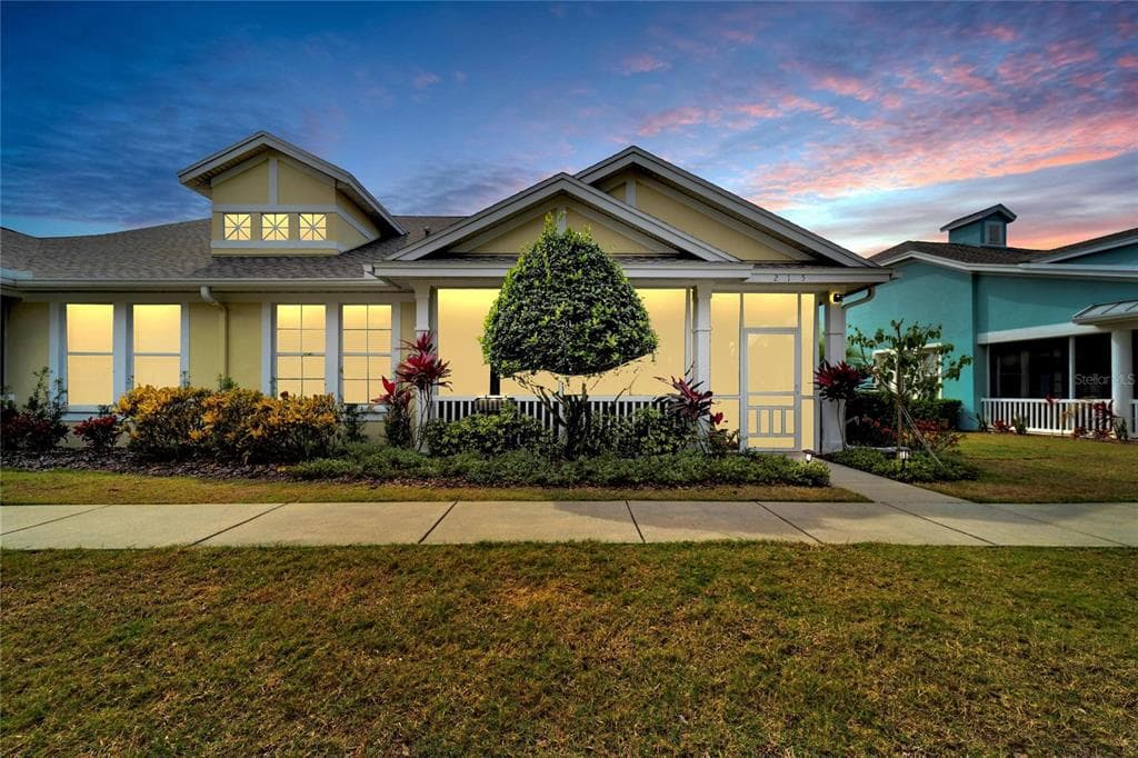 215 SELA COVE CIRCLE APOLLO BEACH, FL 33572