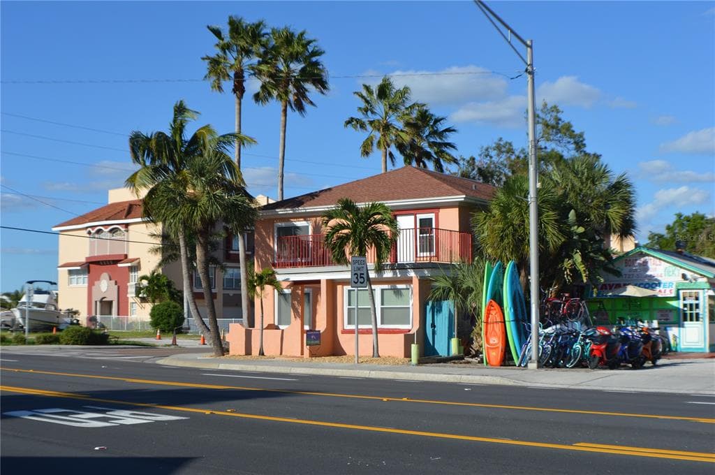 13047 GULF BOULEVARD UNIT 2 MADEIRA BEACH, FL 33708