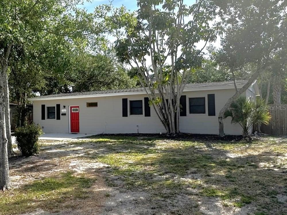 7537 17TH LANE N ST PETERSBURG, FL 33702