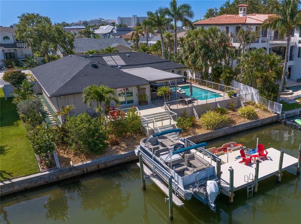 2817 SEABREEZE DRIVE S GULFPORT, FL 33707