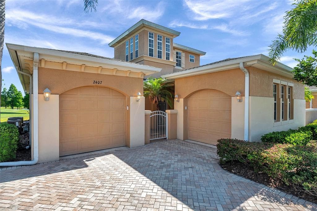 2407 KENSINGTON GREENS DRIVE SUN CITY CENTER, FL 33573
