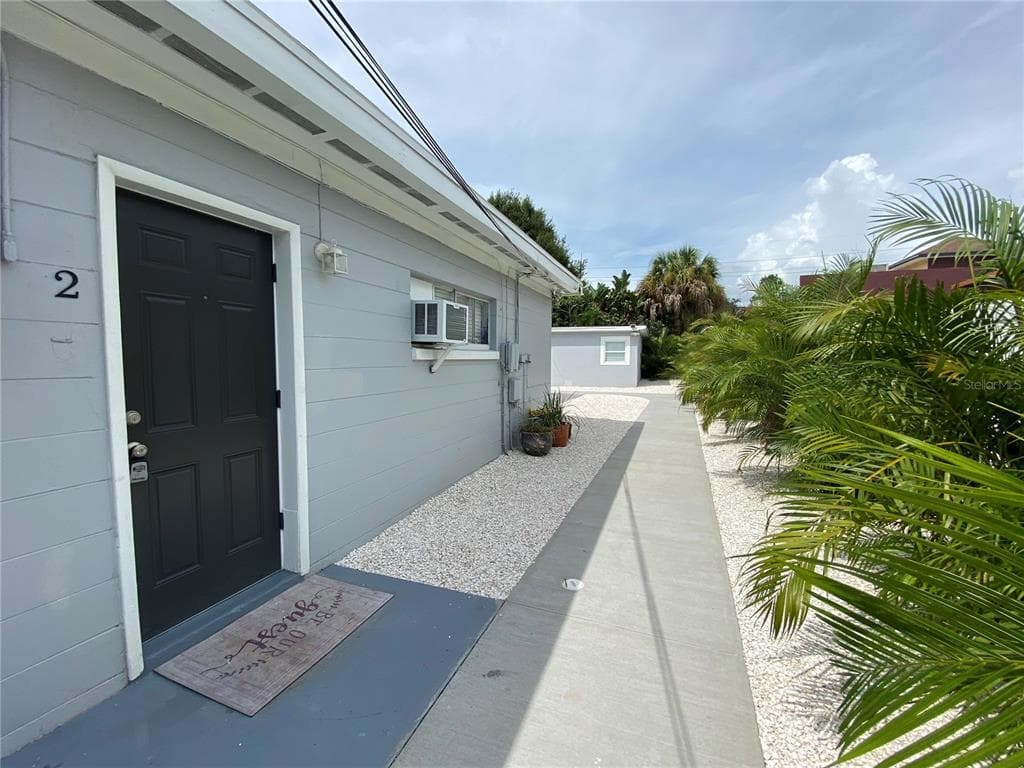 3805 W LEONA STREET UNIT 2 TAMPA, FL 33629