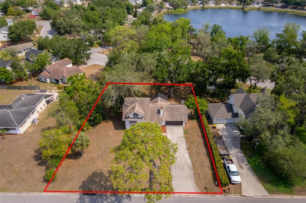 120 W MINNEHAHA AVE AVENUE CLERMONT, FL 34711
