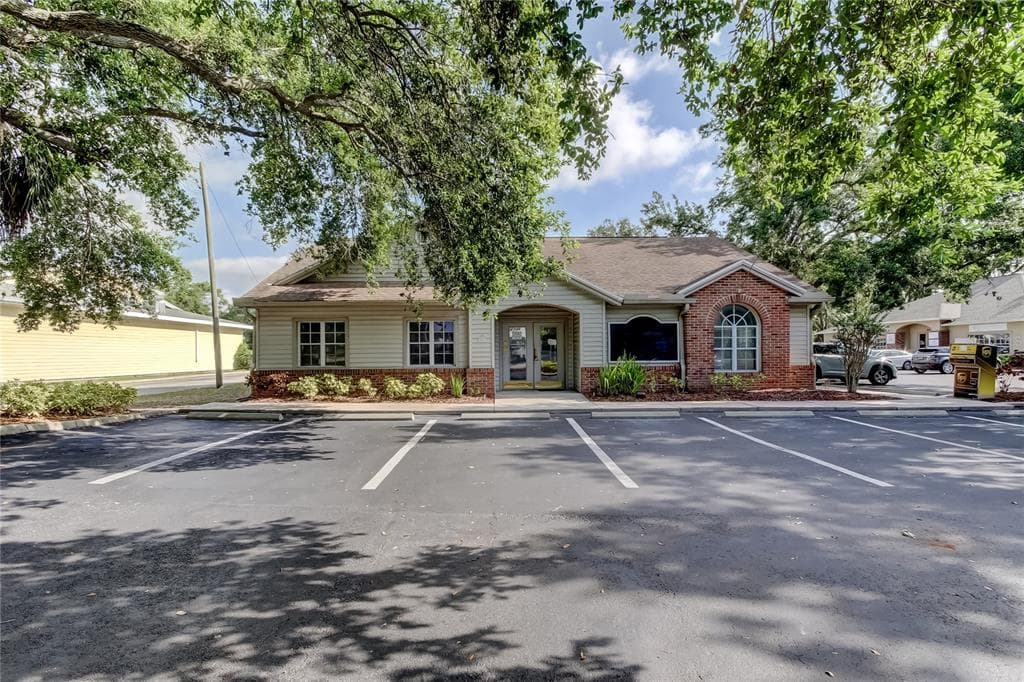 130 E BLOOMINGDALE AVENUE BRANDON, FL 33511