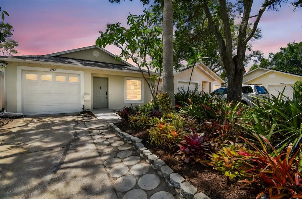 2742 WILSON COURT PALM HARBOR, FL 34684