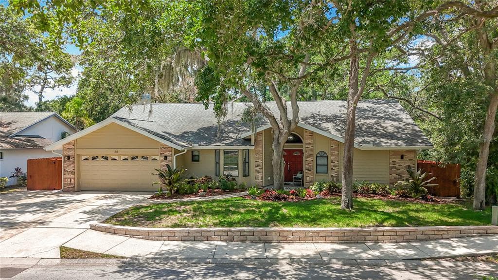 66 BAY WOODS DRIVE SAFETY HARBOR, FL 34695