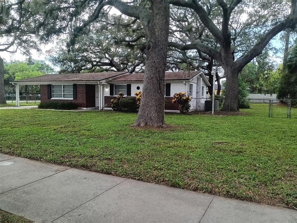 7602 N BOULEVARD TAMPA, FL 33604