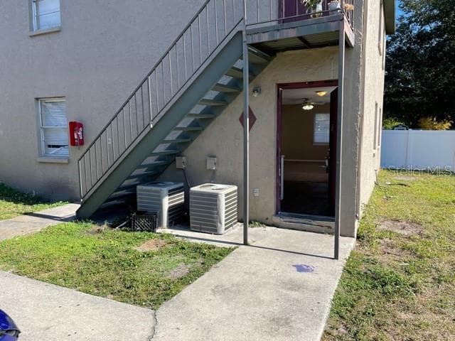 3716 W BAY AVENUE UNIT B TAMPA, FL 33611