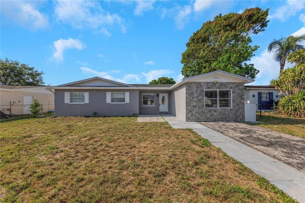 11809 129TH AVENUE LARGO, FL 33778