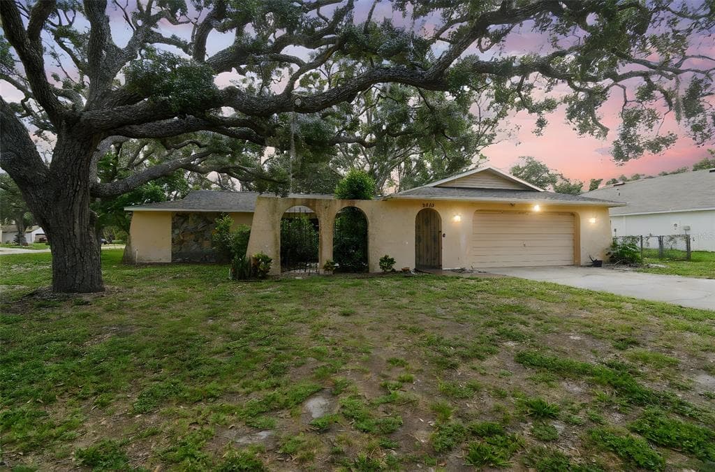 2410 COVINGTON AVENUE SPRING HILL, FL 34608