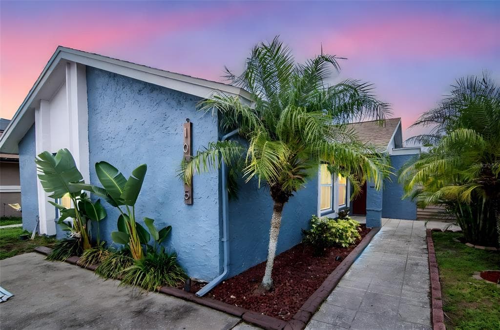 10325 PARKCREST DRIVE TAMPA, FL 33624