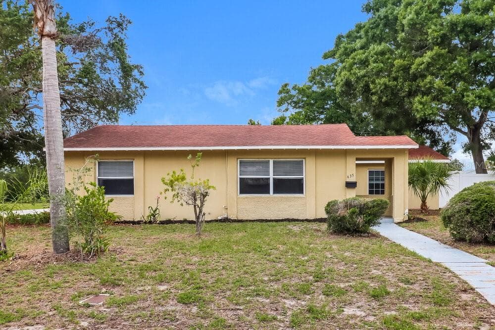 635 38TH STREET S ST PETERSBURG, FL 33711