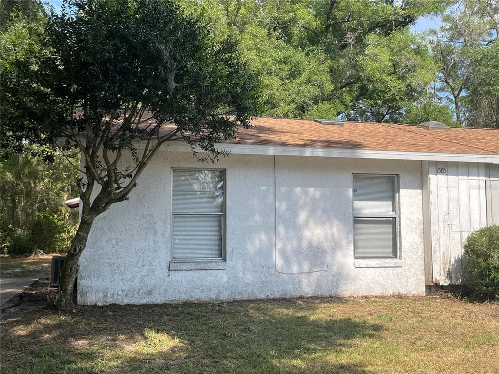 1585 S HIGH STREET DELAND, FL 32720