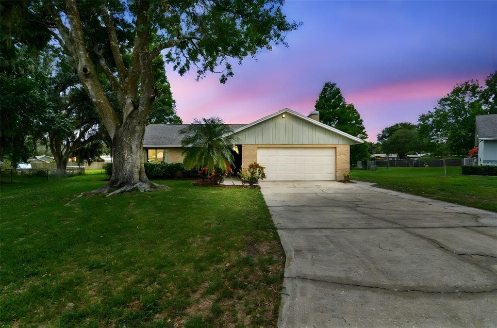4221 MEADOWBEND COURT LAKELAND, FL 33811