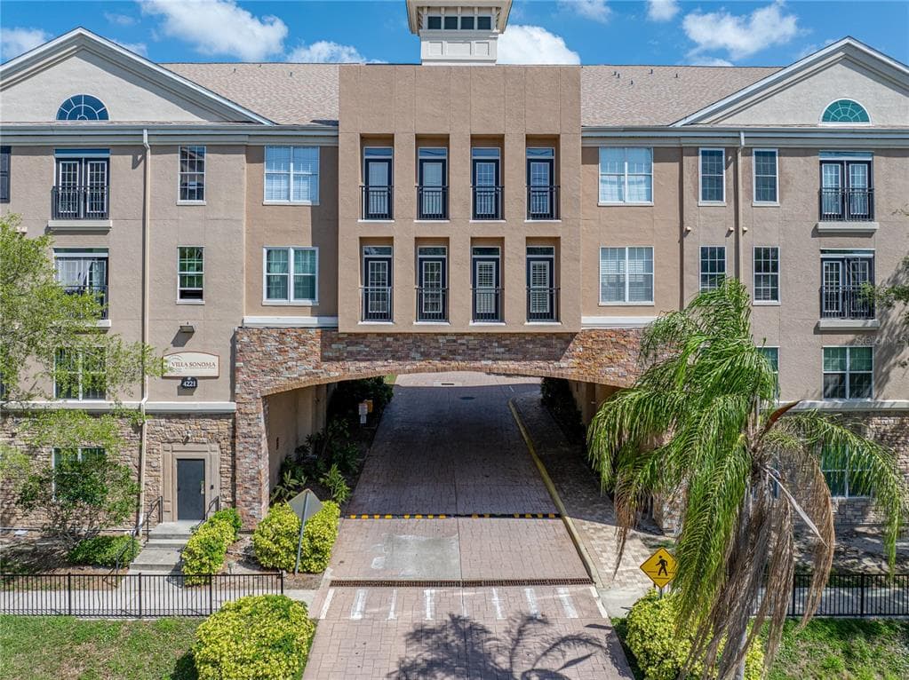 4221 W SPRUCE STREET UNIT 2302 TAMPA, FL 33607