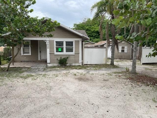 7806 N ORLEANS AVENUE TAMPA, FL 33604