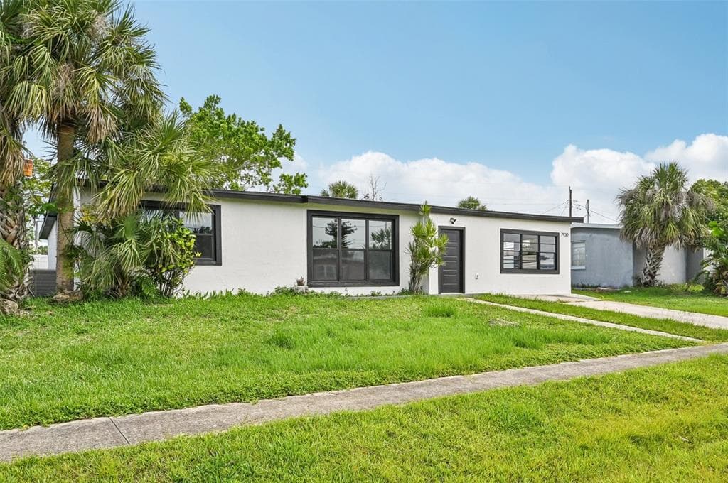 7930 JEFFERY AVENUE NORTH PORT, FL 34287