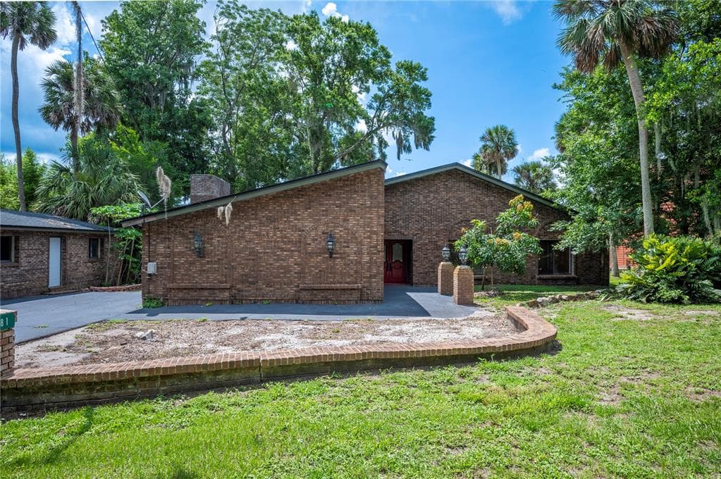 6281 HALABRIN RD HAINES CITY, FL 33844