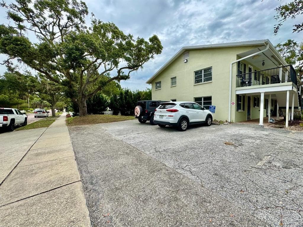 727 MILWAUKEE AVENUE UNIT 1 DUNEDIN, FL 34698