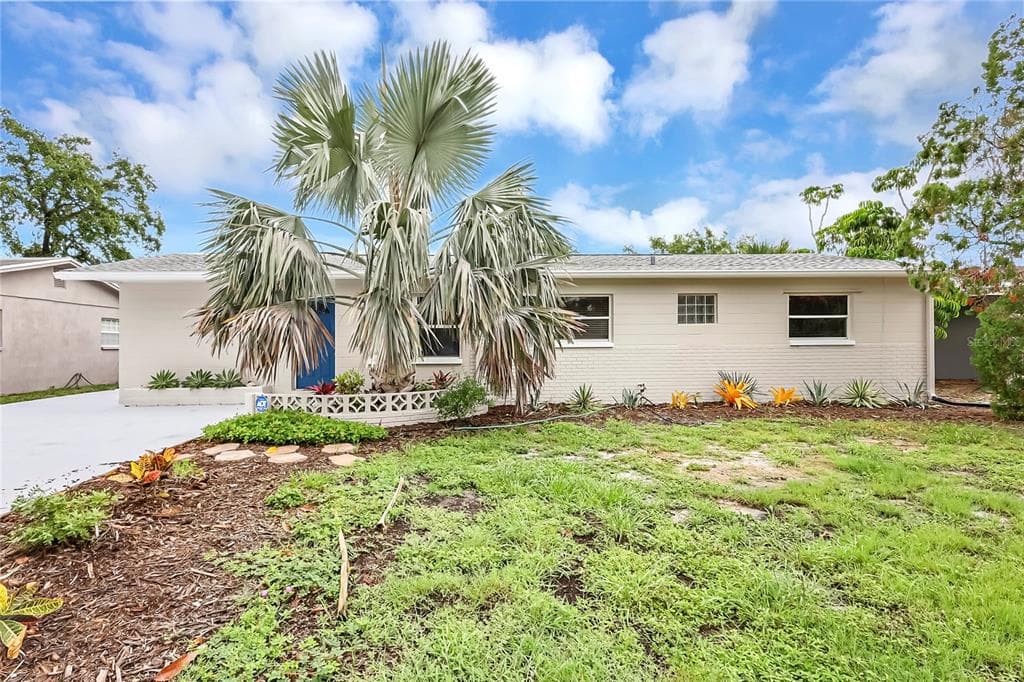 821 52ND AVENUE S ST PETERSBURG, FL 33705
