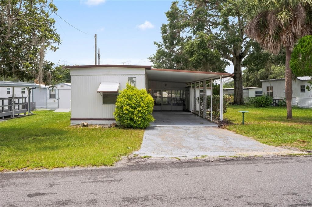 24631 PLUMOSA DRIVE LEESBURG, FL 34748
