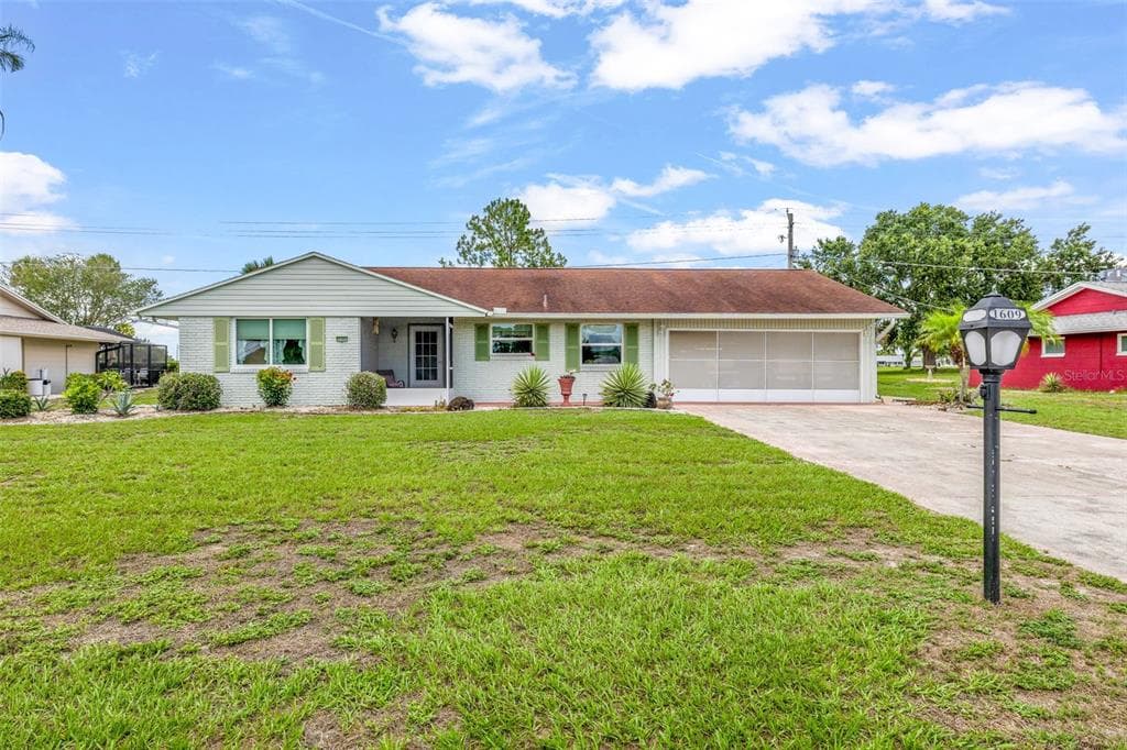 1609 PEBBLE BEACH BOULEVARD N SUN CITY CENTER, FL 33573