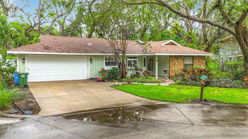 6901 ARBOR OAKS COURT BRADENTON, FL 34209