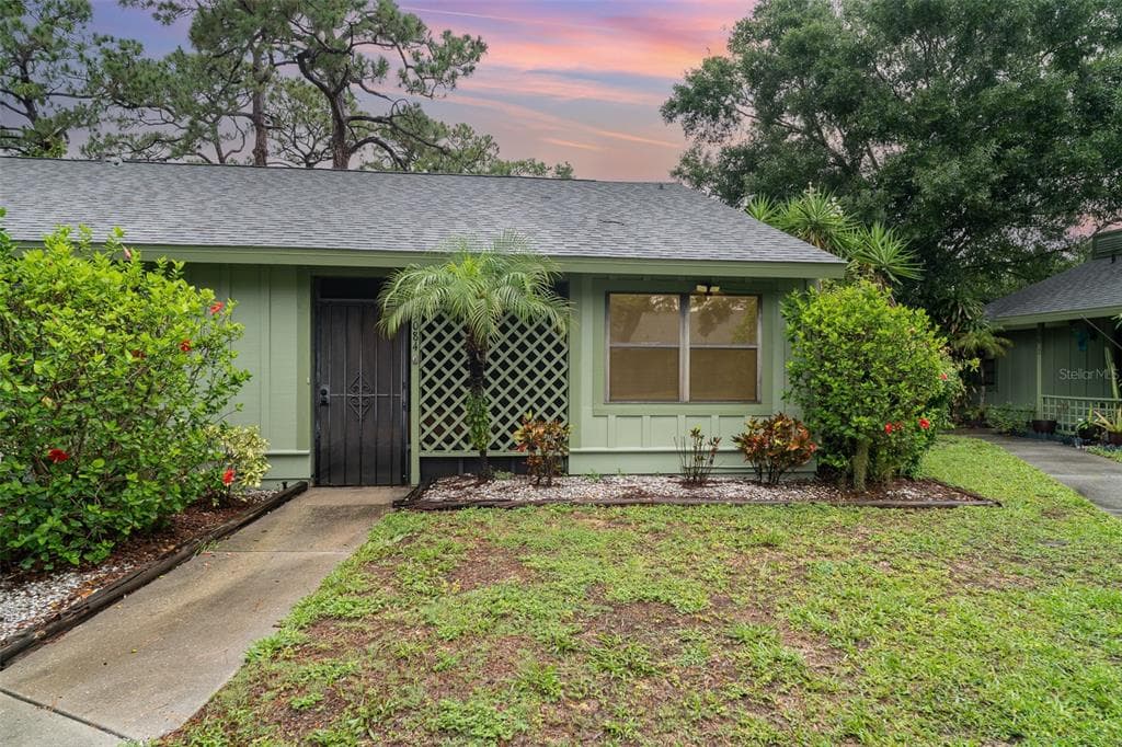 5084 BARRINGTON CIRCLE UNIT 3202 SARASOTA, FL 34234