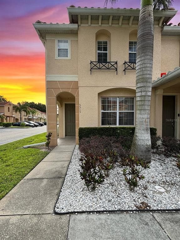 5515 PARADISE CAY CIRCLE KISSIMMEE, FL 34746