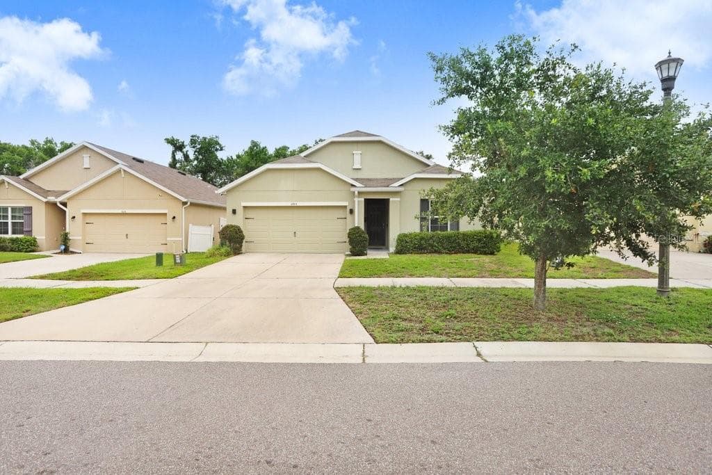 6866 WAGON TRAIL STREET ZEPHYRHILLS, FL 33541