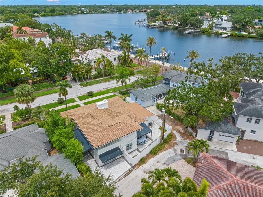 146 26TH AVENUE NE ST PETERSBURG, FL 33704
