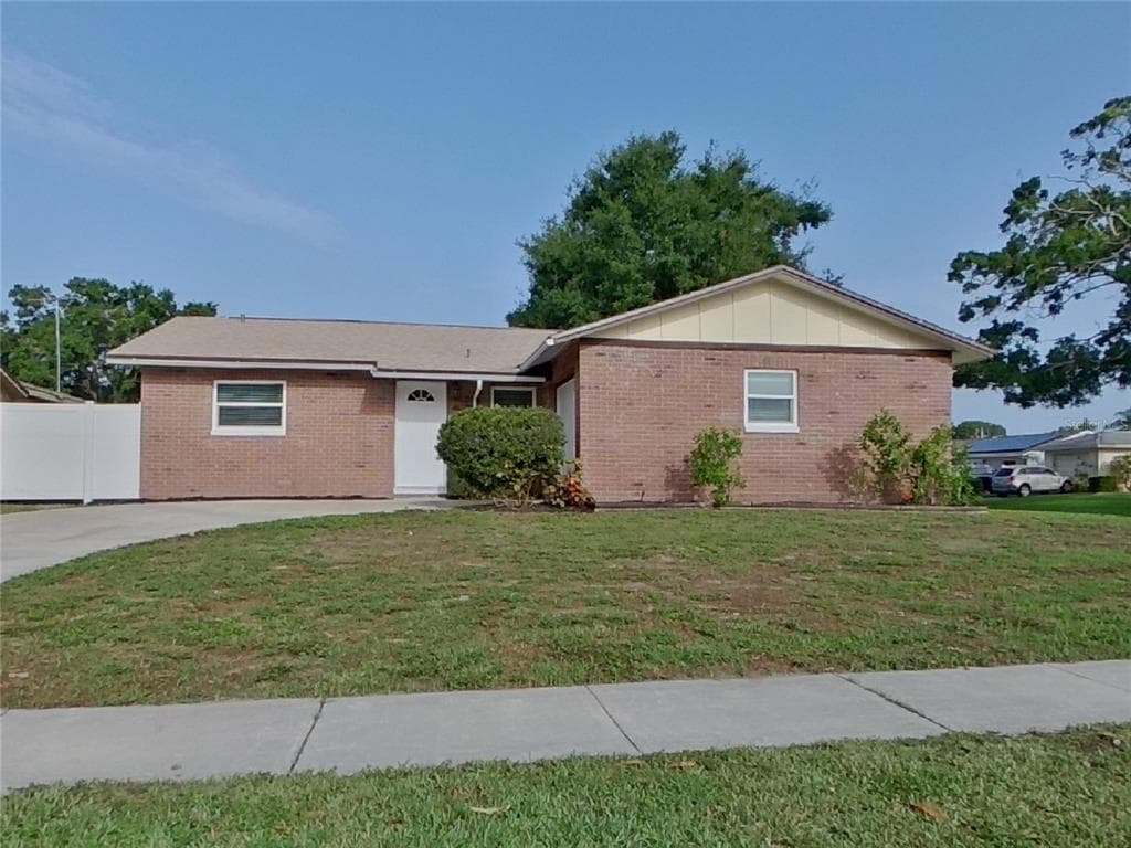 6092 BURCH STREET N ST PETERSBURG, FL 33709