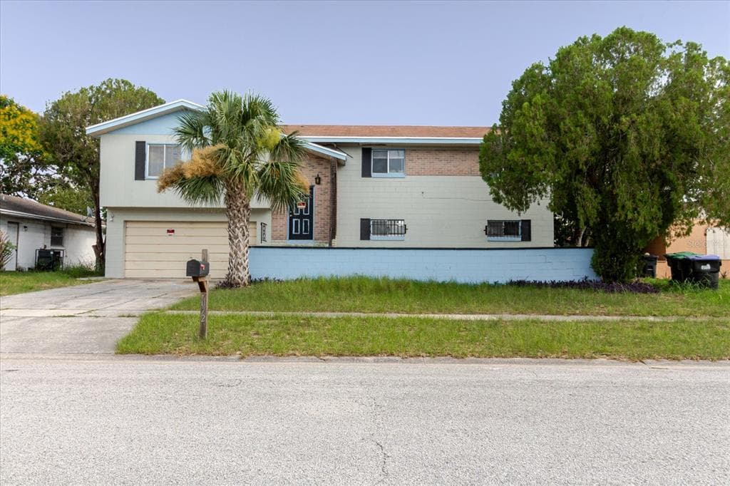 7072 SCRUBOAK LANE